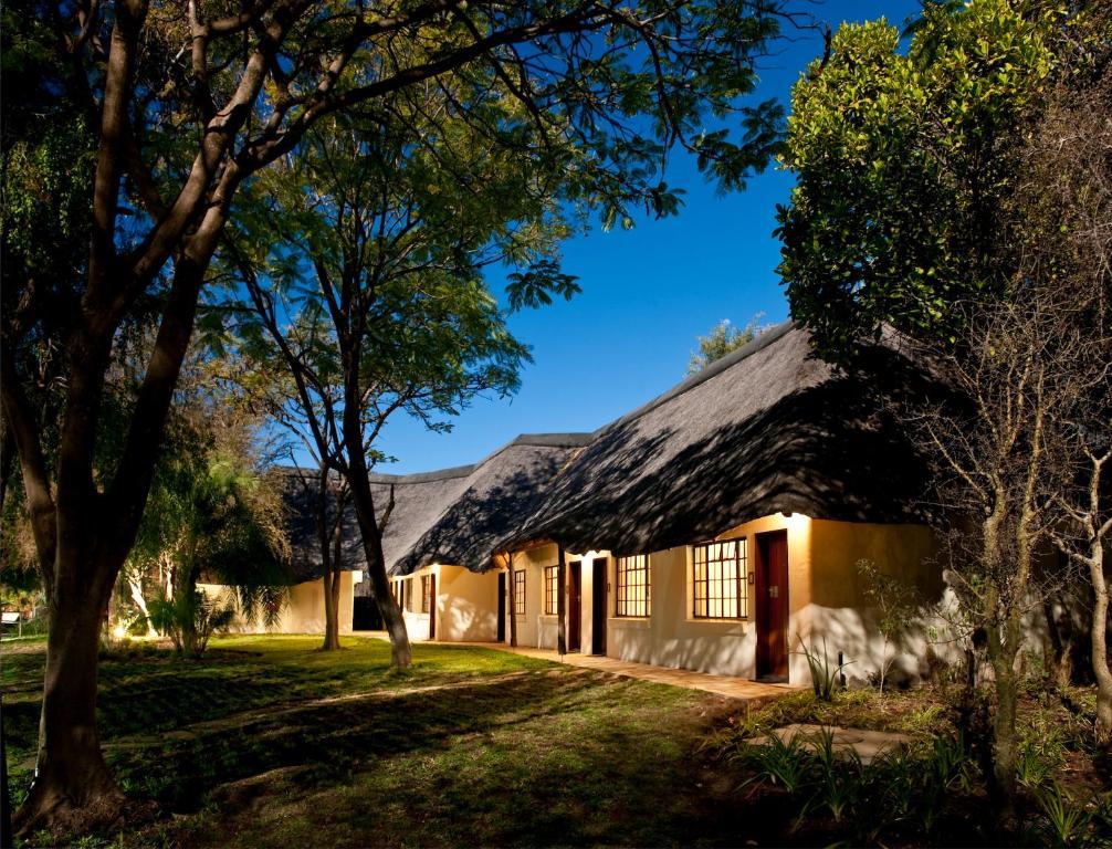 Villa Mokuti Etosha Fort Fort Namutoni Exterior foto