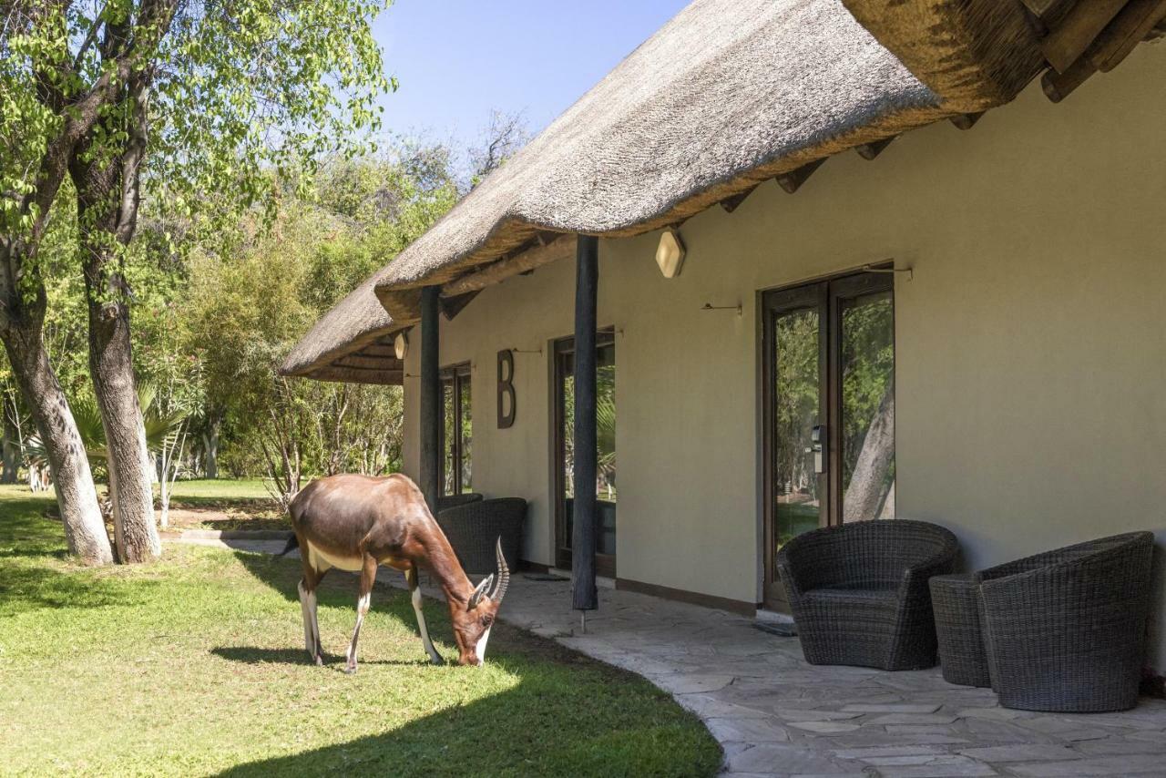 Villa Mokuti Etosha Fort Fort Namutoni Exterior foto